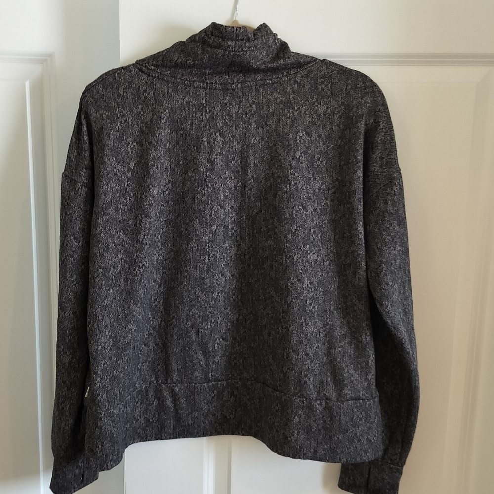 Mondetta Gray Women's Sweater - Picture 2 of 6